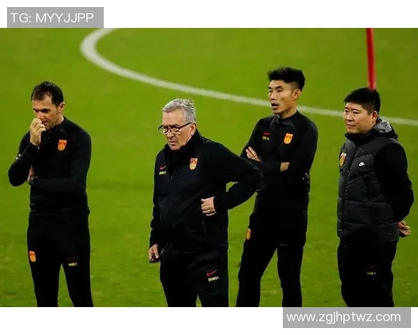 国足中方助教临时执教东亚杯郑智与陈涛谁将成为新领军人物 国足中方助教临时执教东亚杯郑智与陈涛谁将成为新领军人物